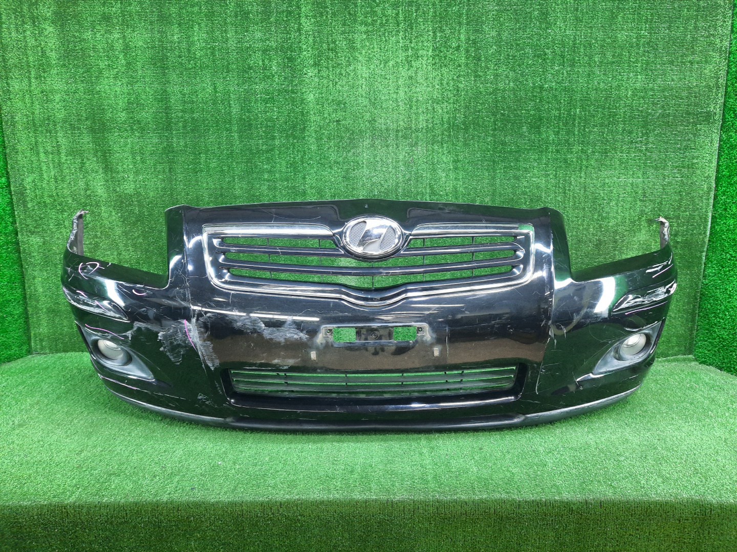 Бампер передний TOYOTA AVENSIS ZZT251, AZT250, AZT255, AZT251 14144 1 ракурс