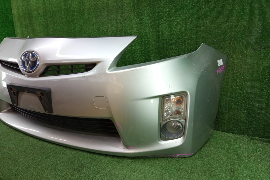 Бампер передний TOYOTA PRIUS ZVW30 15053 3 ракурс