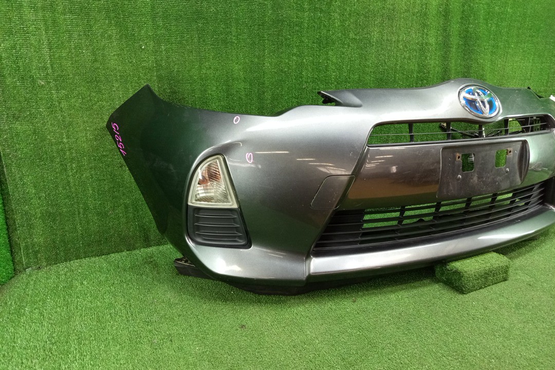 Бампер передний TOYOTA AQUA NHP10 15215 2 ракурс