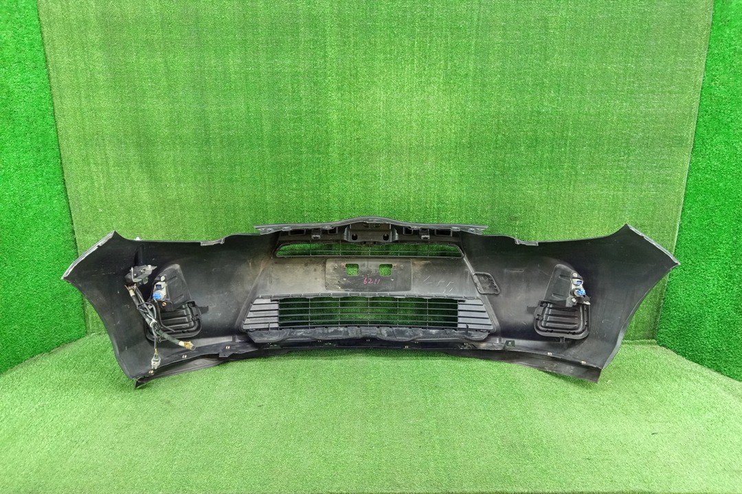 Бампер передний TOYOTA AQUA NHP10 15215 4 ракурс