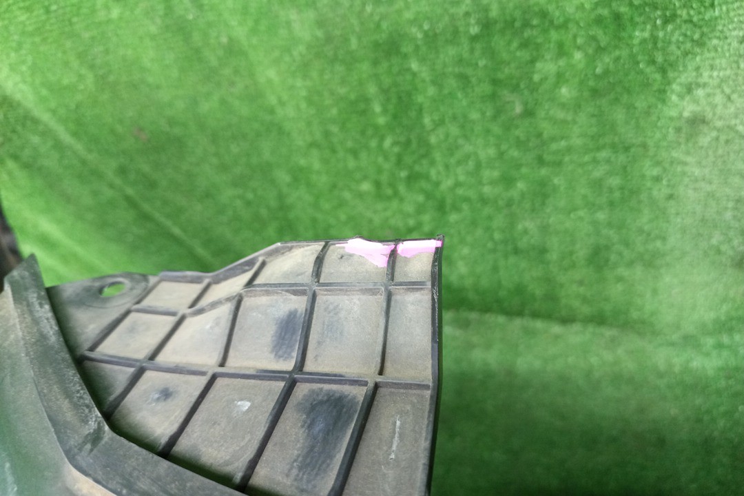 Бампер передний HONDA INSIGHT ZE3, ZE2 15748 4 ракурс Бампер передний HONDA INSIGHT ZE3, ZE2 15748 4 ракурс