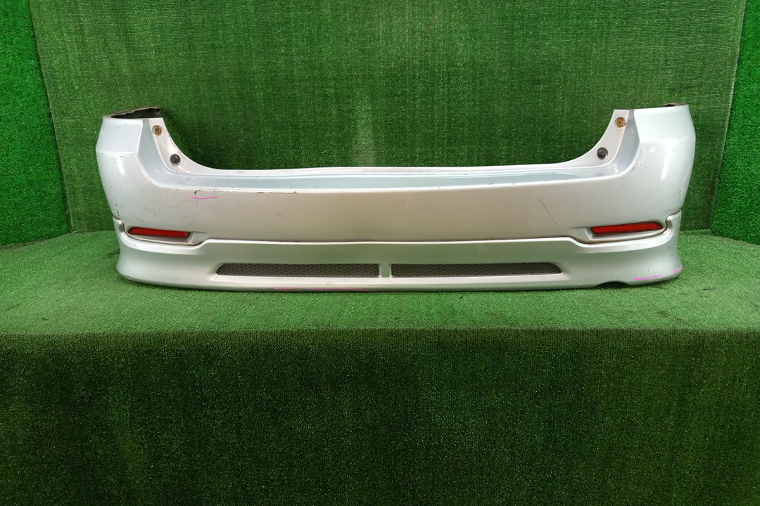 Бампер задний TOYOTA COROLLA FIELDER NZE121G, ZZE123G, ZZE124G, ZZE122G, NZE124G 16038 1 ракурс Бампер задний TOYOTA COROLLA FIELDER NZE121G, ZZE123G, ZZE124G, ZZE122G, NZE124G 16038 1 ракурс