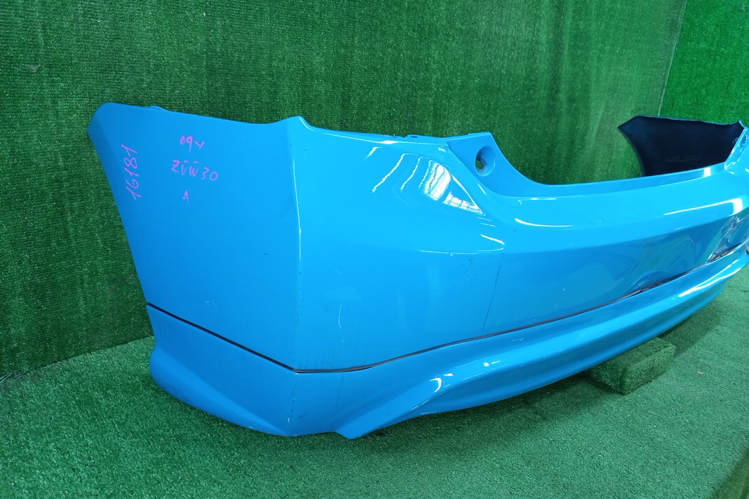 Бампер задний TOYOTA PRIUS ZVW30 16181 3 ракурс Бампер задний TOYOTA PRIUS ZVW30 16181 3 ракурс