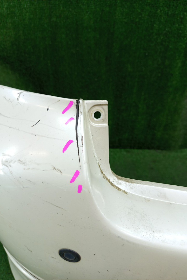 Бампер задний TOYOTA IPSUM ACM21W, ACM26W 16357 4 ракурс