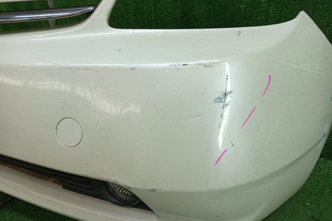Бампер передний TOYOTA PRIUS NHW20 16380 4 ракурс Бампер передний TOYOTA PRIUS NHW20 16380 4 ракурс