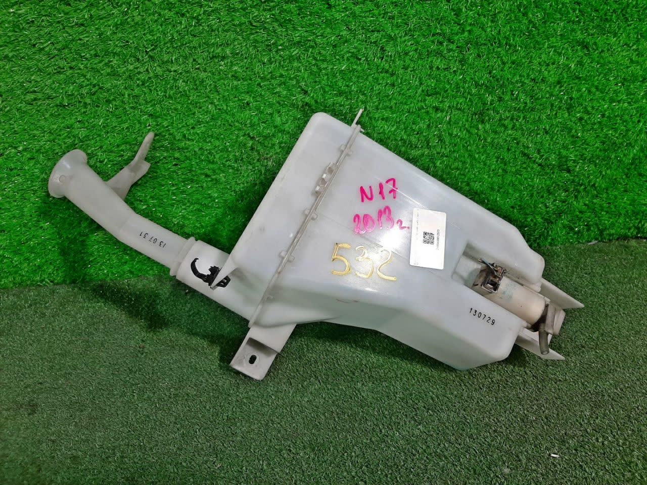 Бачок омывателя NISSAN LATIO N17 532 1 ракурс