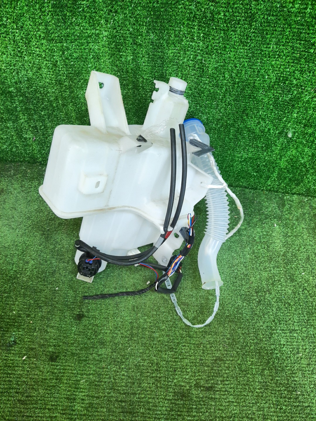 Бачок омывателя MAZDA CX-8 KG2P, KG5P 1827 2 ракурс