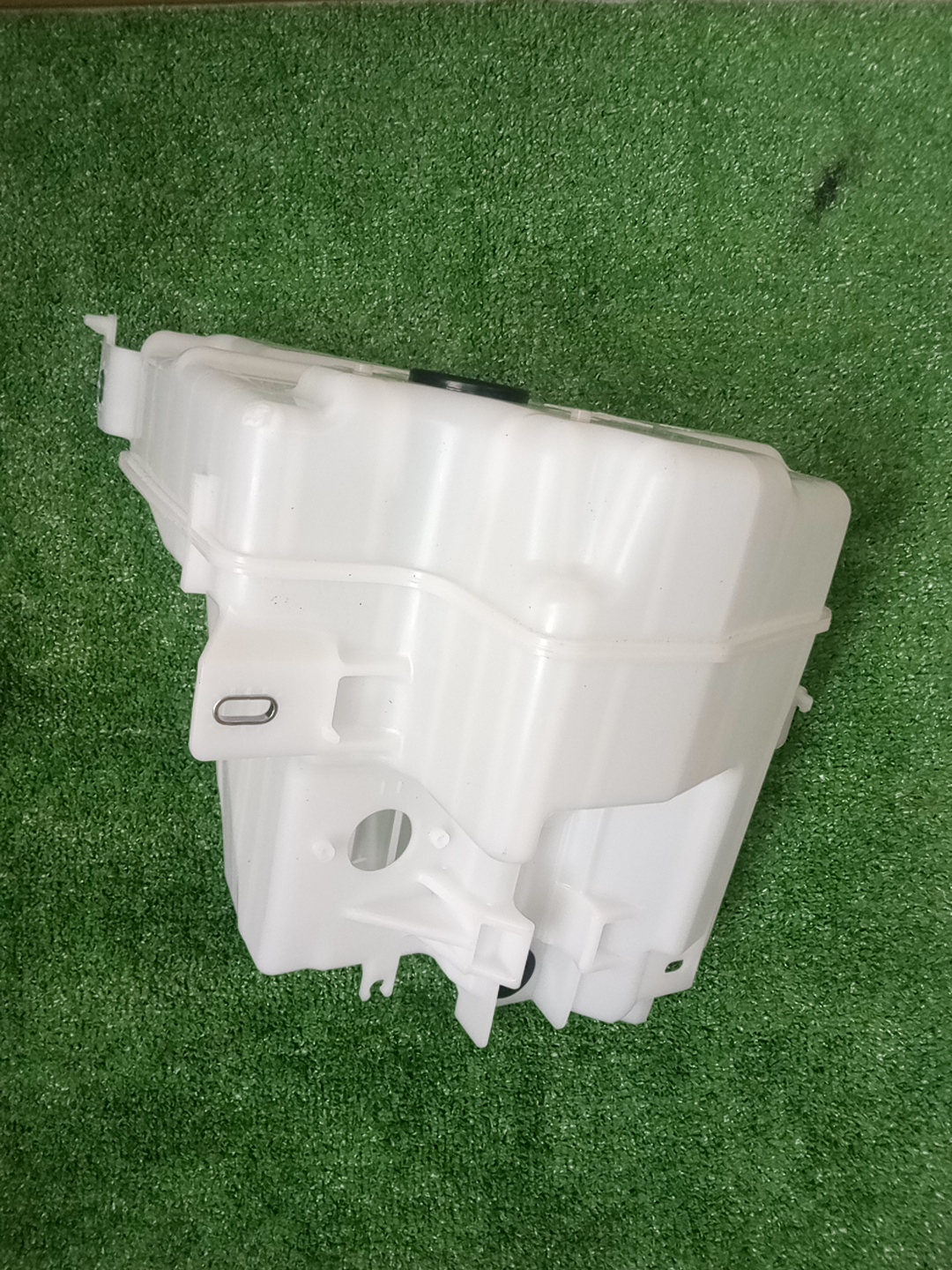 Бачок омывателя LEXUS GX550 VJA252W 85355-60420 1 ракурс