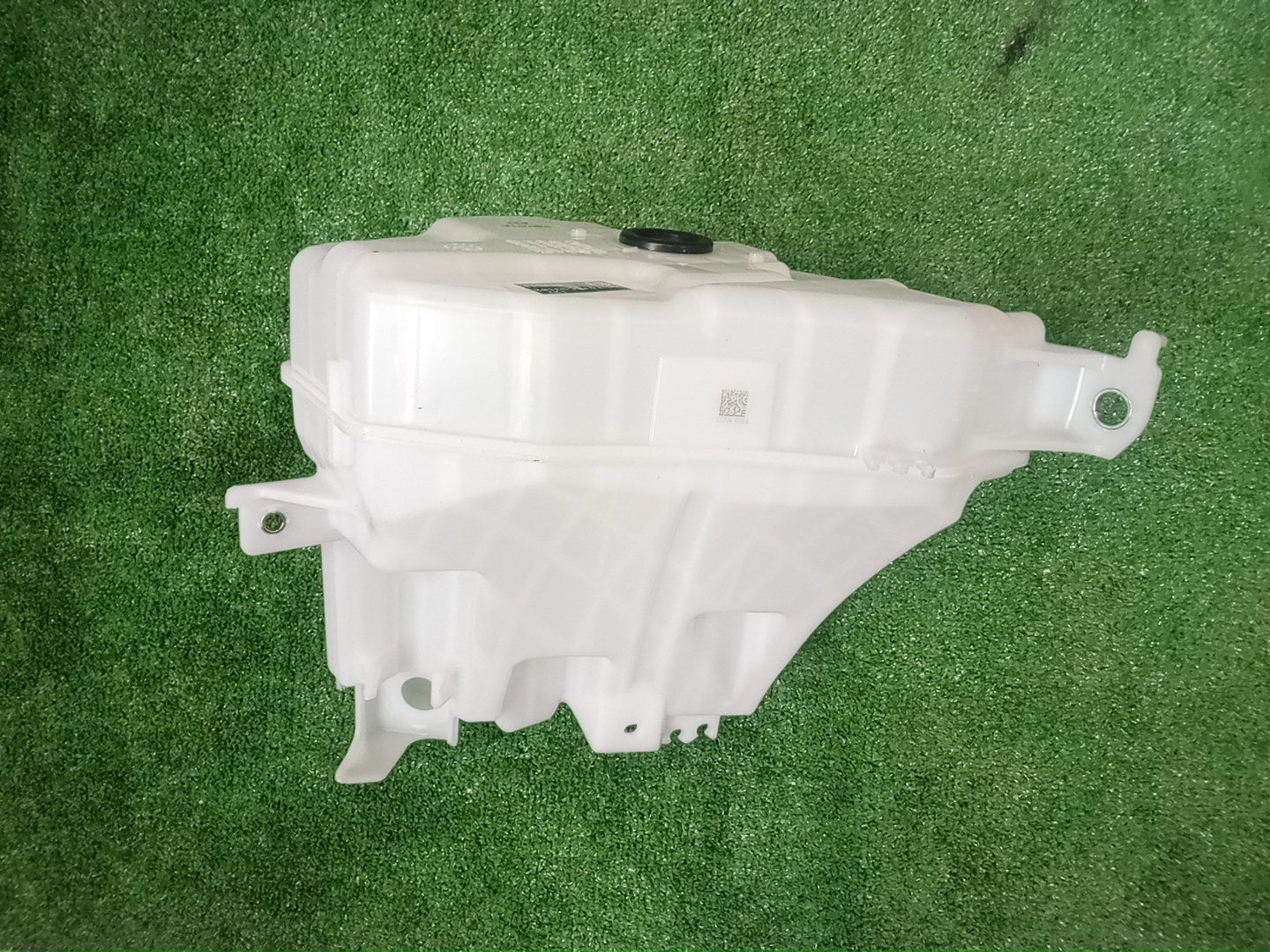 Бачок омывателя LEXUS GX550 VJA252W 85355-60420 2 ракурс