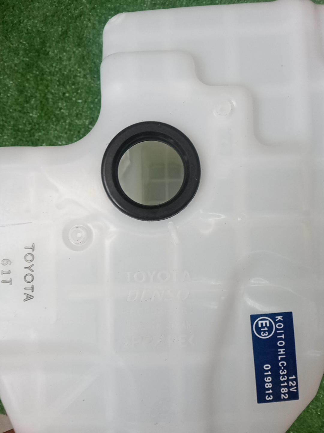 Бачок омывателя LEXUS GX550 VJA252W 85355-60420 4 ракурс