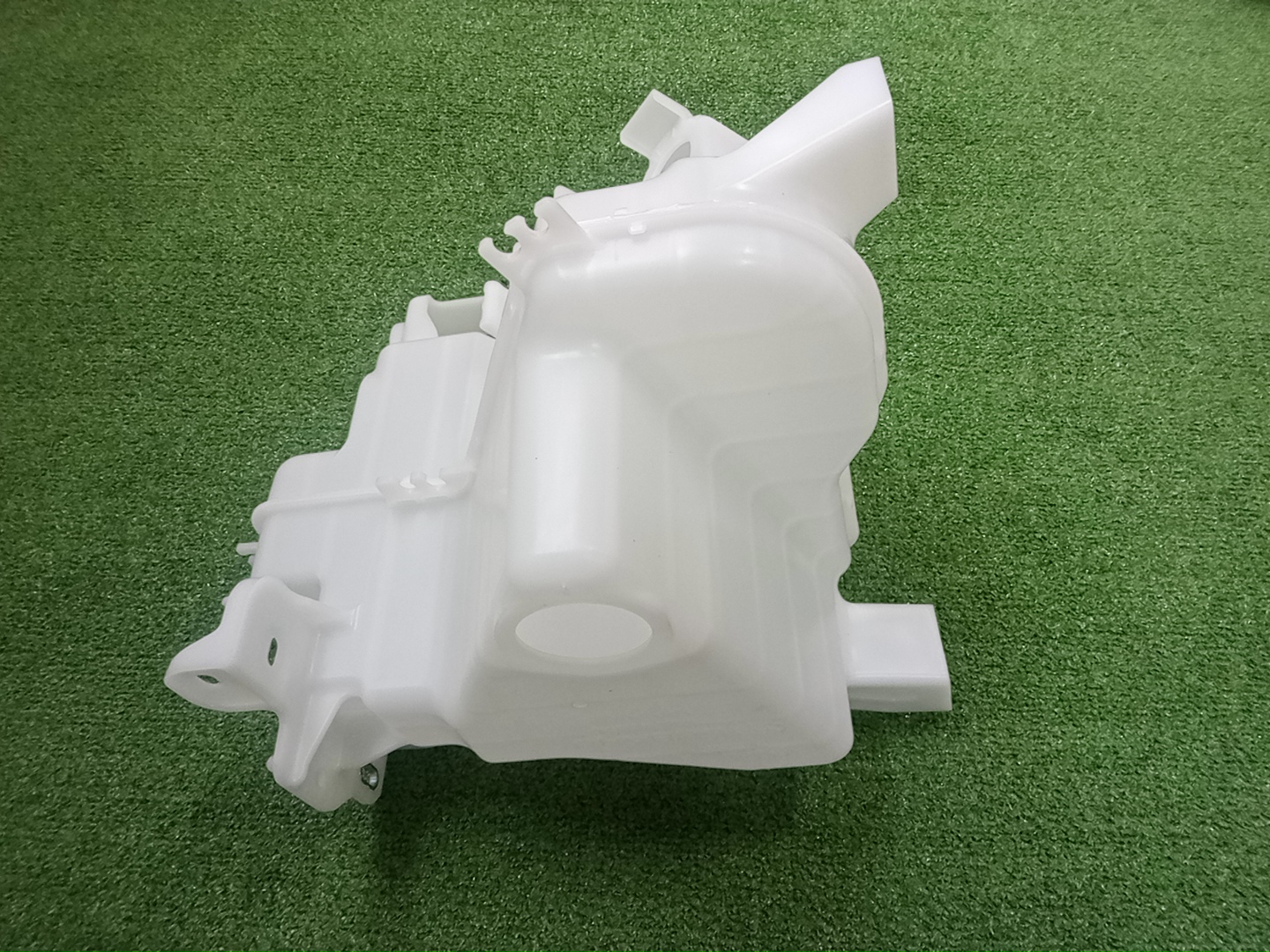 Бачок омывателя SUBARU FORESTER SKE 86631SJ010 1 ракурс