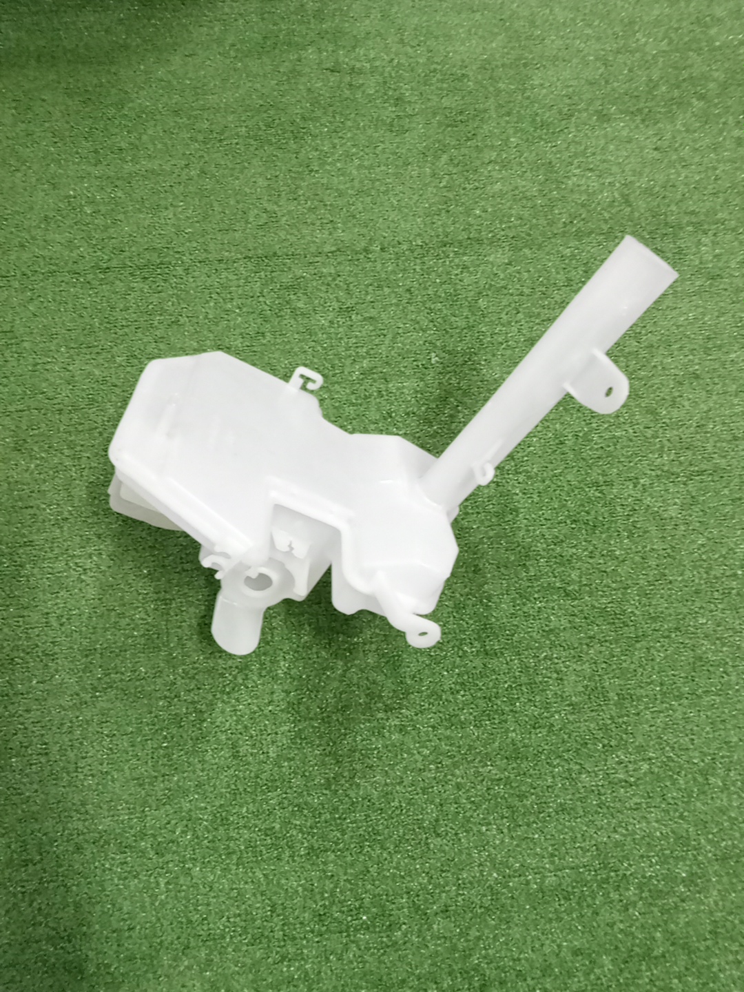 Бачок омывателя HONDA WR-V DG5 76841-31X-K01 2 ракурс Бачок омывателя HONDA WR-V DG5 76841-31X-K01 2 ракурс