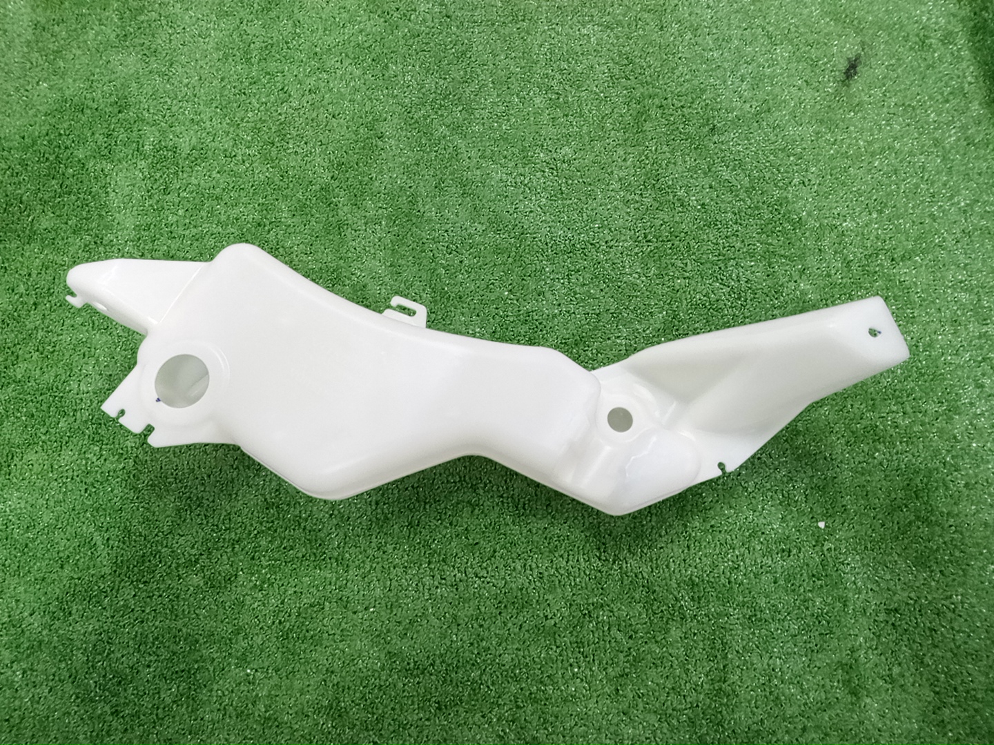 Бачок омывателя HONDA ZR-V RZ3 76841-3Y0-H01 1 ракурс