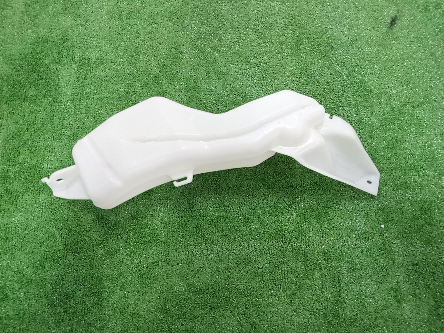 Бачок омывателя HONDA ZR-V RZ3 76841-3Y0-H01 2 ракурс