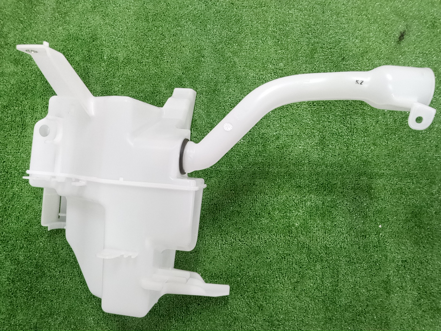 Бачок омывателя SUBARU OUTBACK BT5 86631AN010 2 ракурс