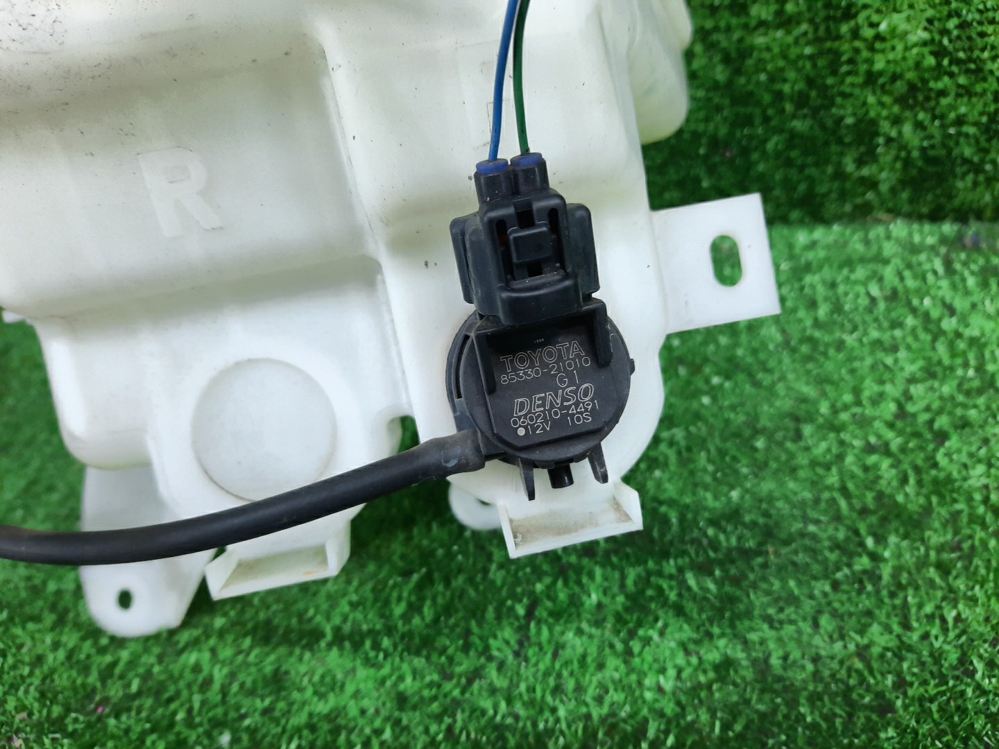 Бачок омывателя TOYOTA PROBOX NCP165V 1980 3 ракурс