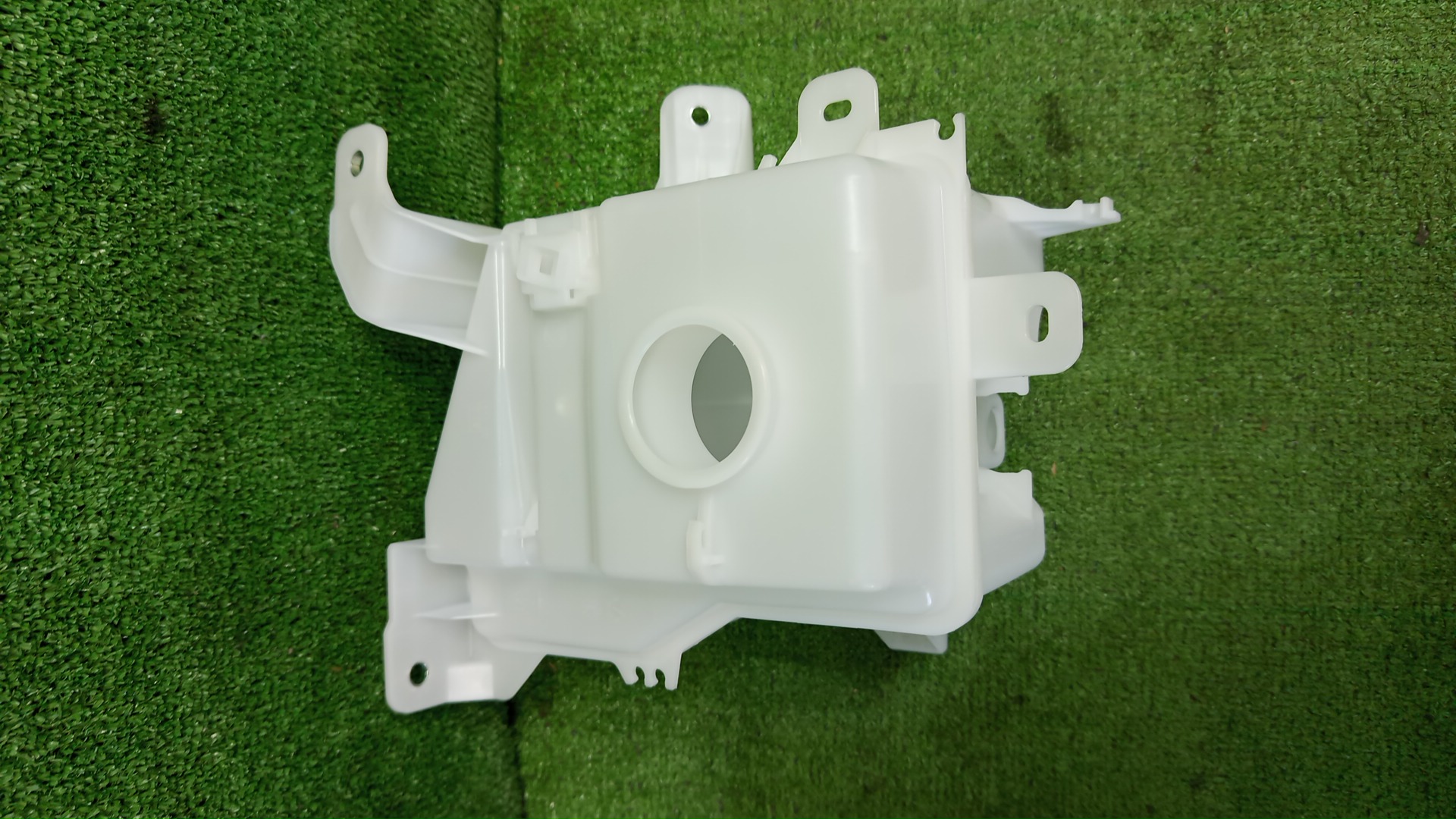 Бачок омывателя SUZUKI JIMNY JB64W 38403-77R10 1 ракурс