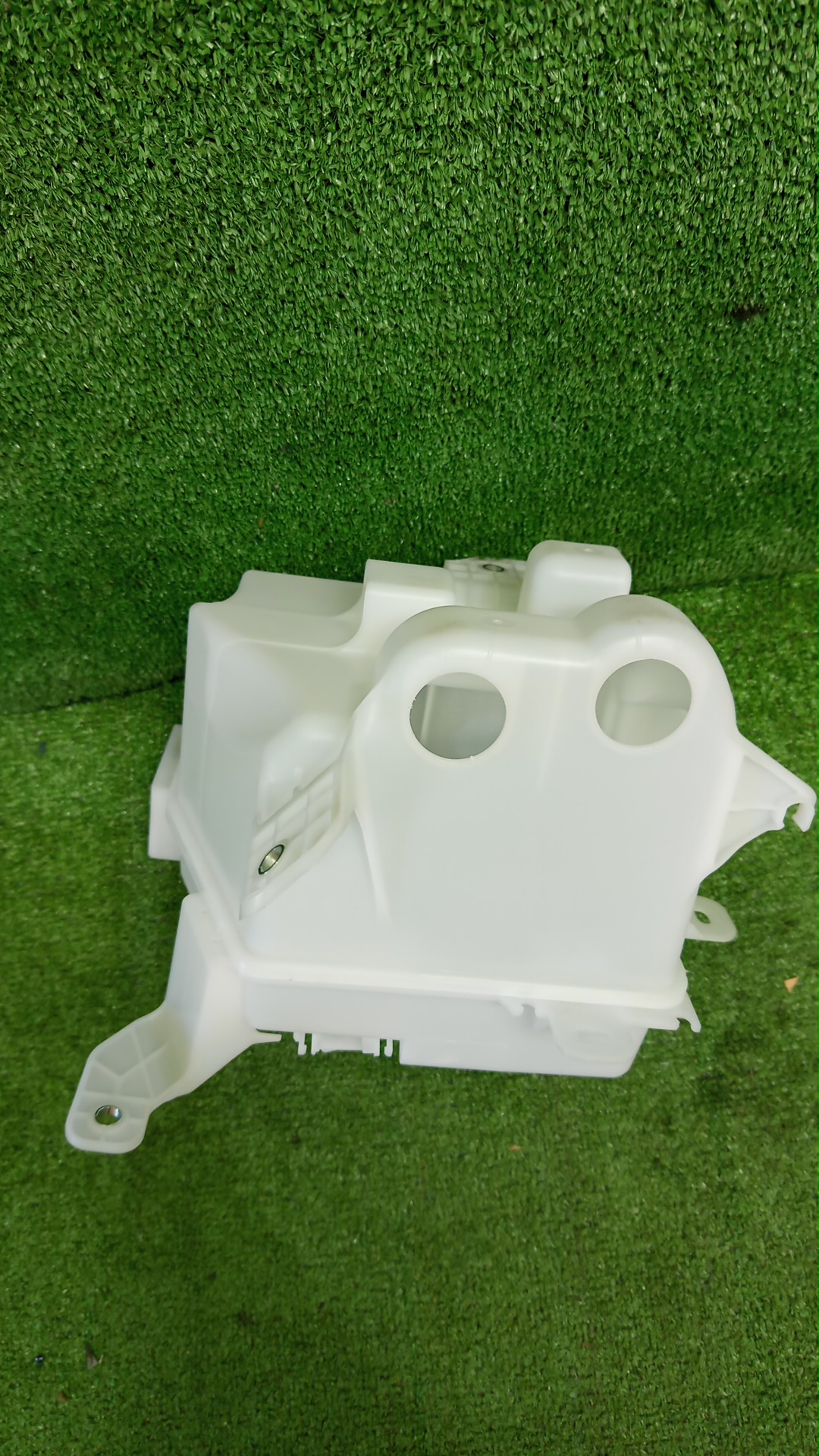 Бачок омывателя SUZUKI JIMNY JB64W 38403-77R10 2 ракурс