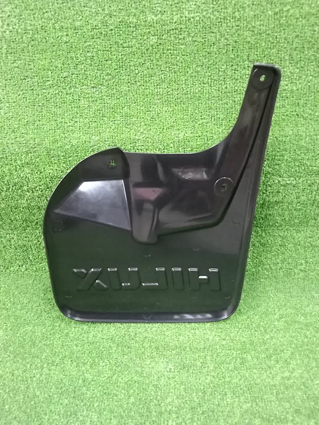 Брызговик левый передний TOYOTA HILUX GUN125 76622-0K140 2 ракурс Брызговик левый передний TOYOTA HILUX GUN125 76622-0K140 2 ракурс