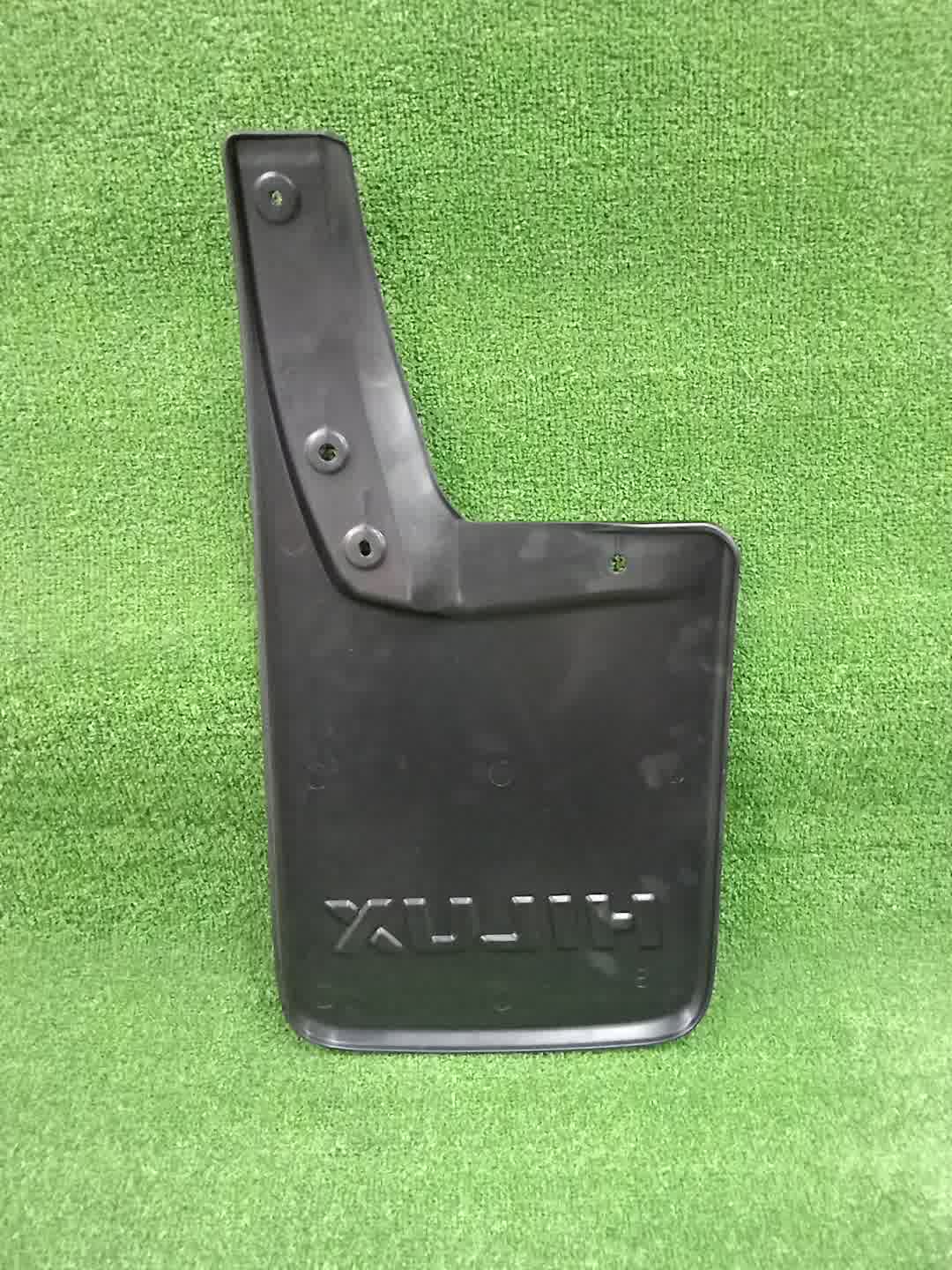 Брызговик правый задний TOYOTA HILUX GUN125 76625-0K290 2 ракурс
