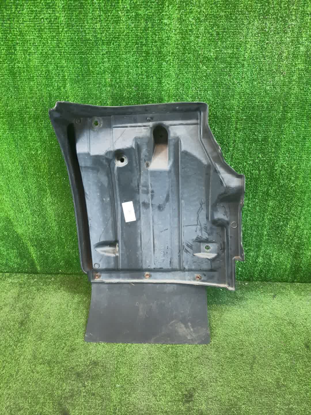 Брызговик правый TOYOTA TOYOACE XZU341 53715-37110 1 ракурс