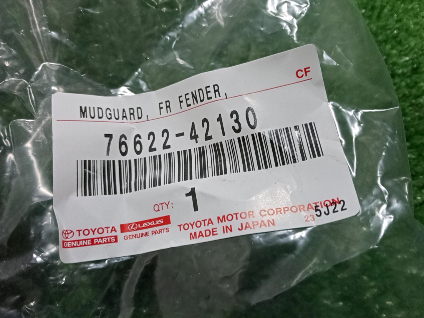 Брызговик левый передний TOYOTA RAV4 MXAA54 76622-42130 4 ракурс
