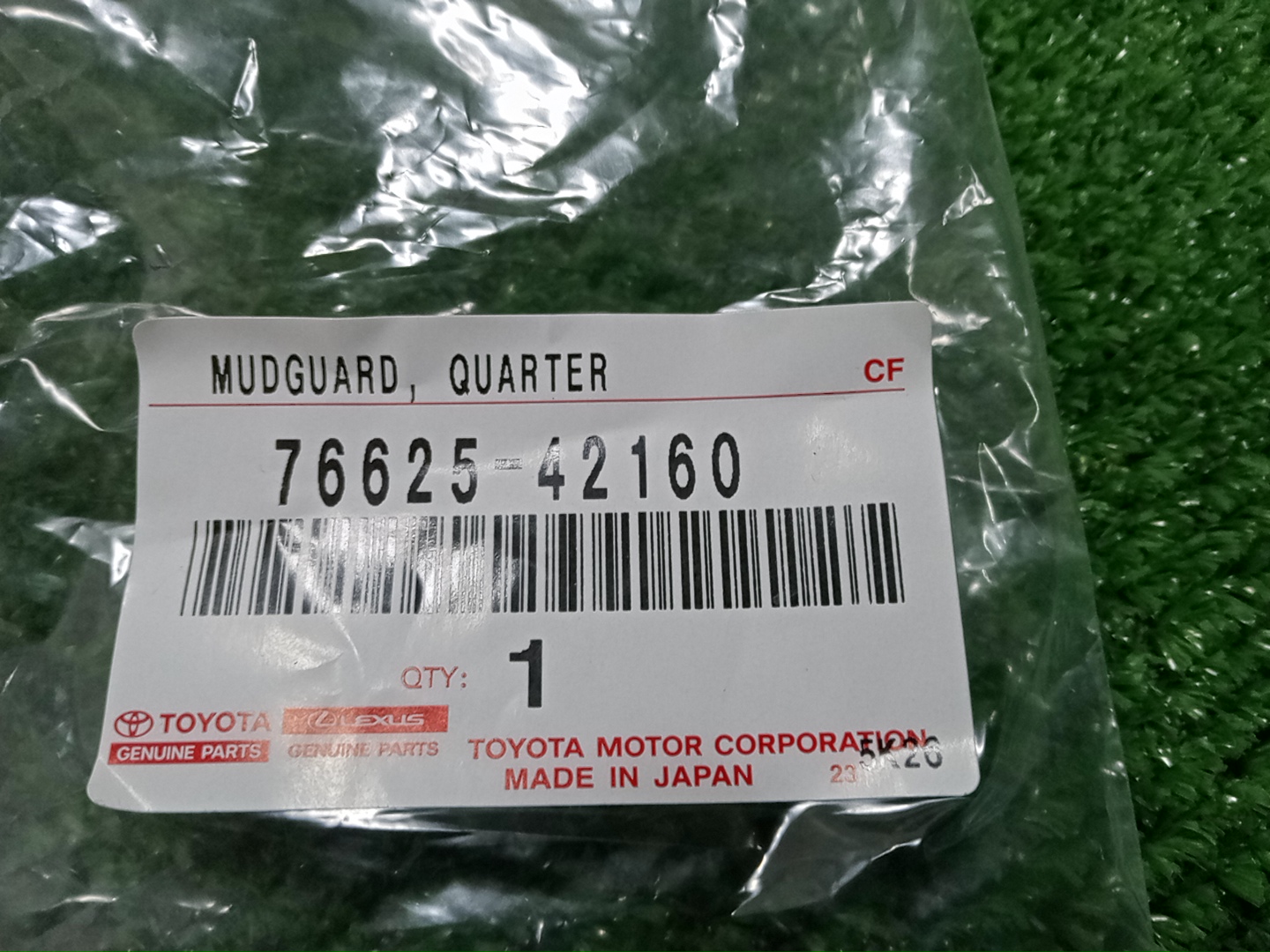 Брызговик правый задний TOYOTA RAV4 MXAA54 76625-42160 4 ракурс