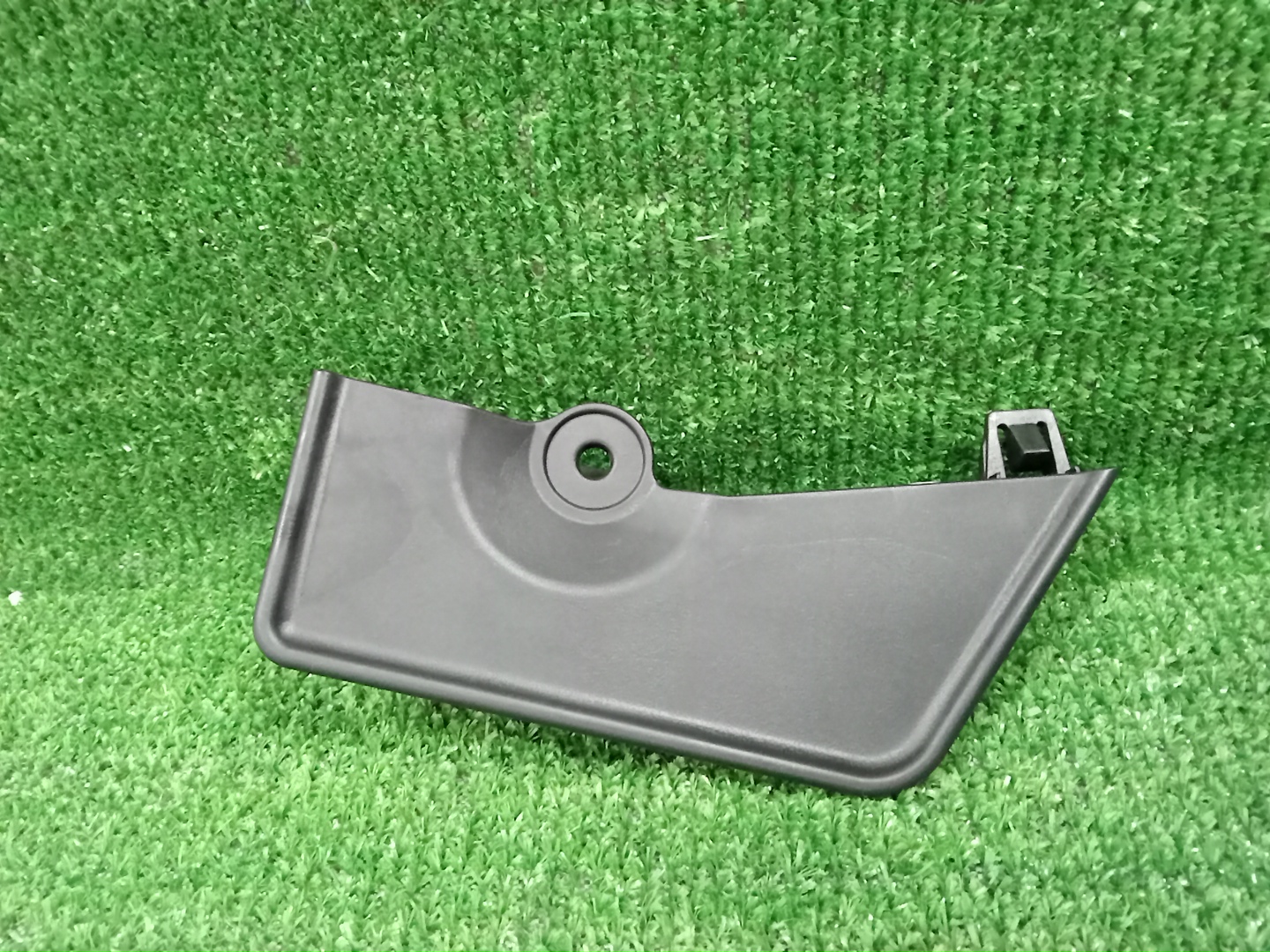 Брызговик правый задний TOYOTA RAV4 MXAA54 65631-42040 1 ракурс
