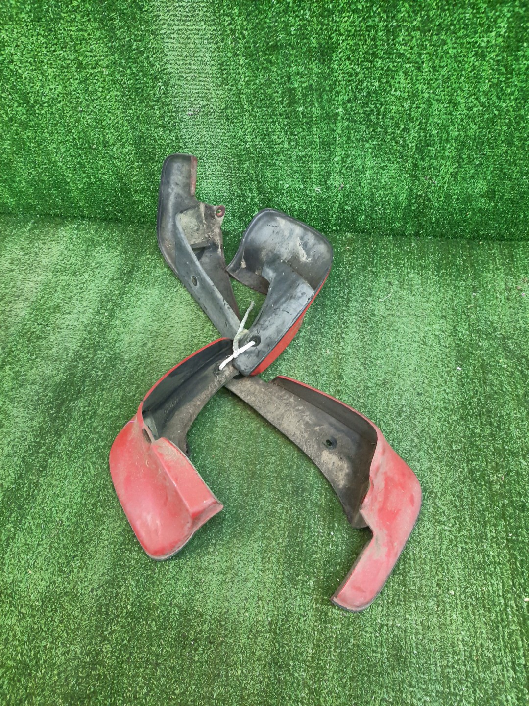 Брызговик TOYOTA COROLLA FIELDER NZE121G 9813 3 ракурс
