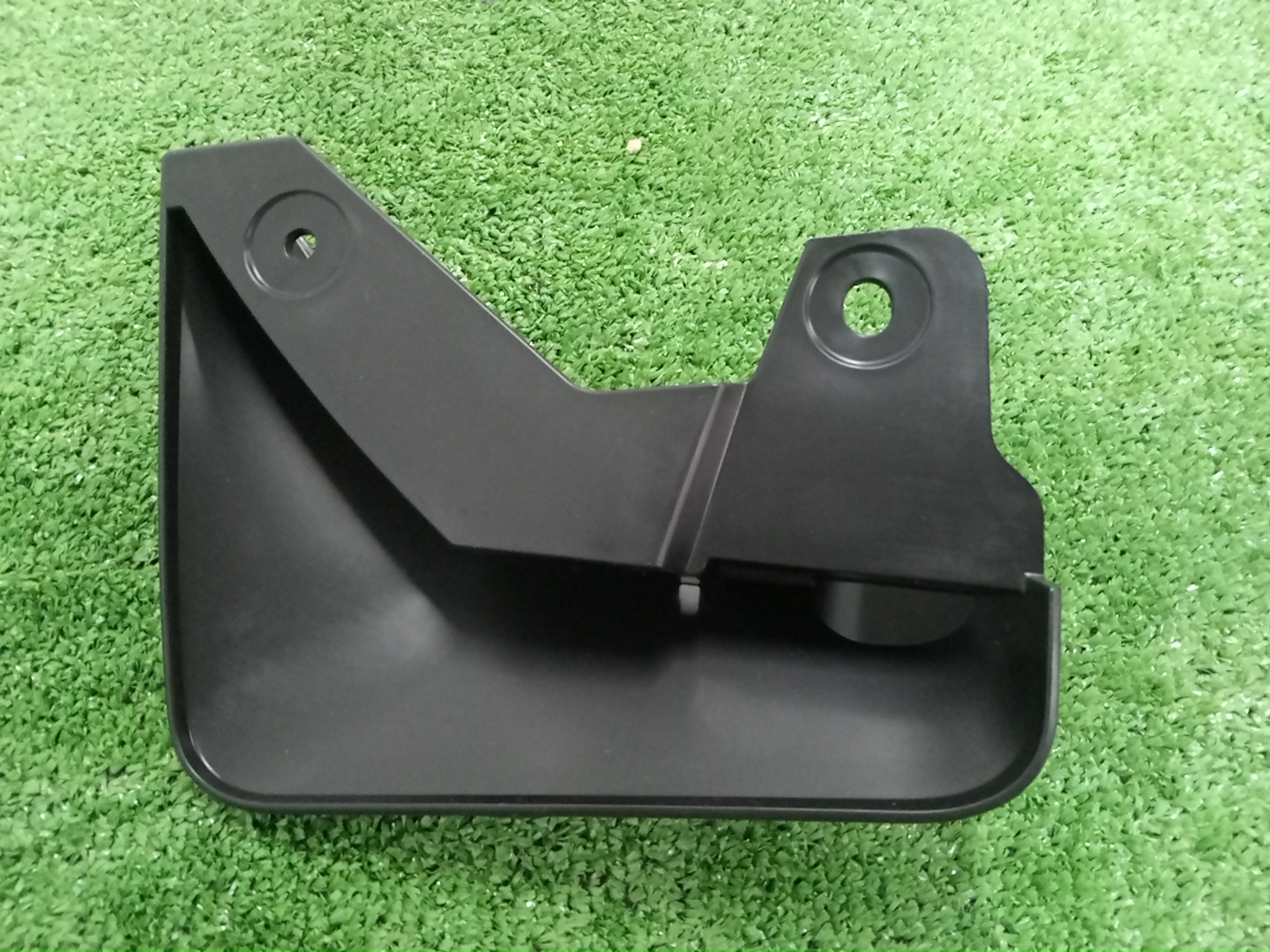 Брызговик правый задний TOYOTA YARIS CROSS MXPJ10 76625-52260 2 ракурс