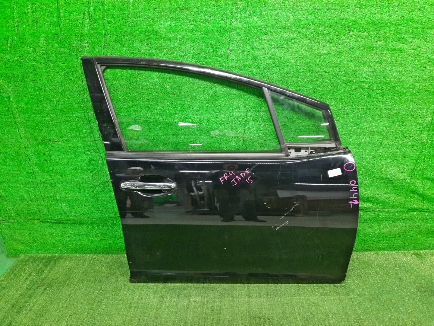 Дверь правая передняя HONDA JADE FR4 0441 1 ракурс Дверь правая передняя HONDA JADE FR4 0441 1 ракурс