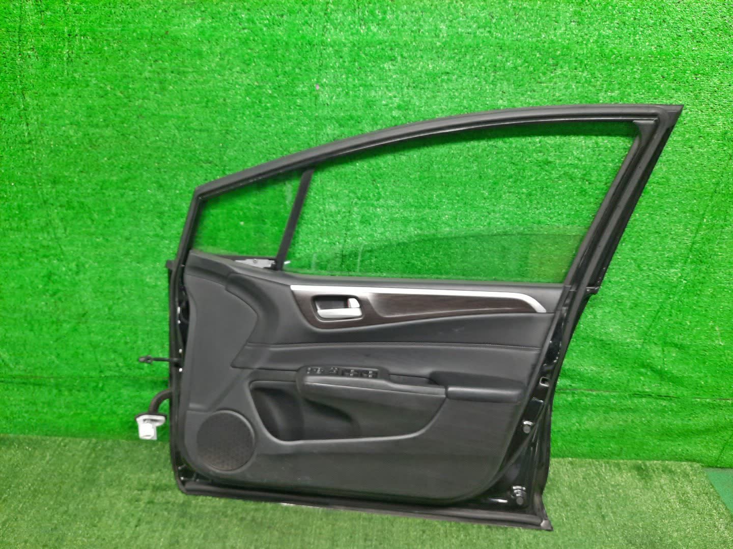 Дверь правая передняя HONDA JADE FR4 0441 4 ракурс