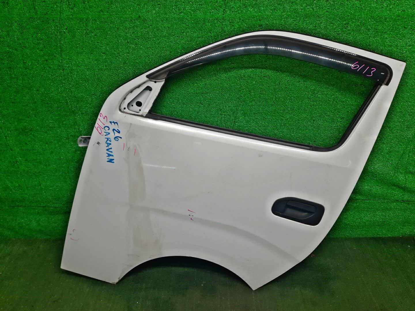 Дверь левая передняя NISSAN NV350 CARAVAN, CARAVAN CW8E26, VW6E26, KS4E26, KS2E26, E26, VW2E26, CW4E26, VR2E26, CS8E26, CS4E26 6113 1 ракурс