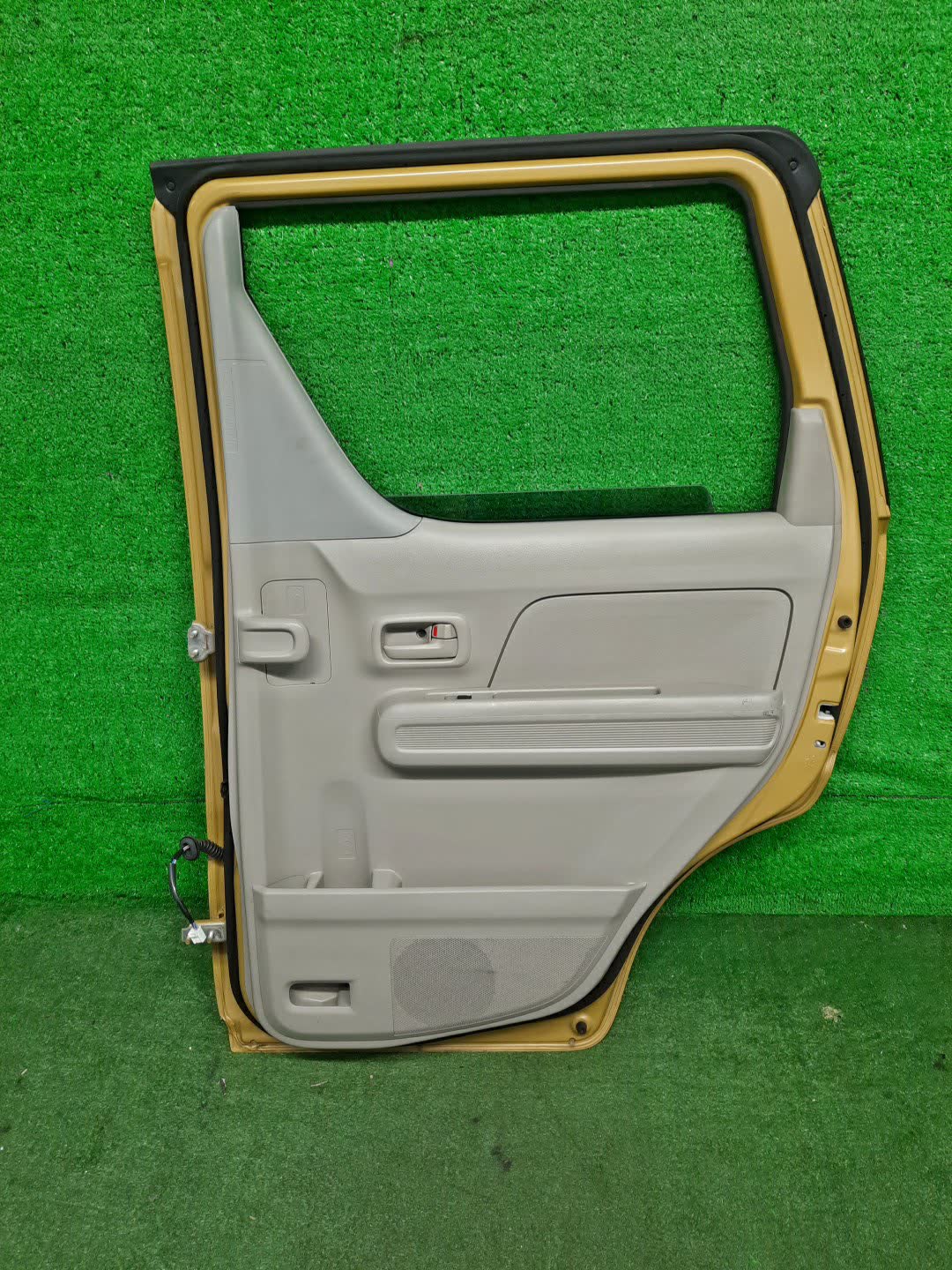 Дверь правая задняя SUZUKI WAGON R MH55S 7003 2 ракурс