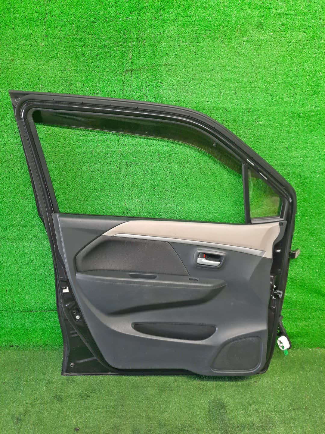 Дверь левая передняя MAZDA FLAIR MJ34S 7817 4 ракурс