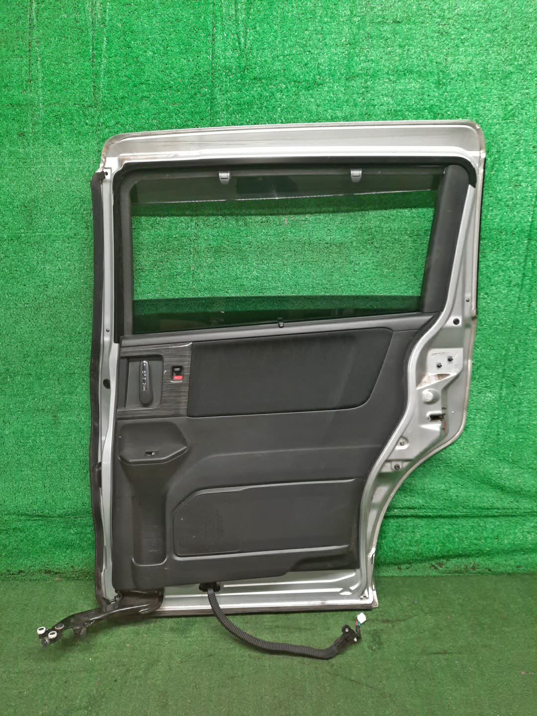 Дверь правая задняя HONDA ODYSSEY RC1 8878 4 ракурс
