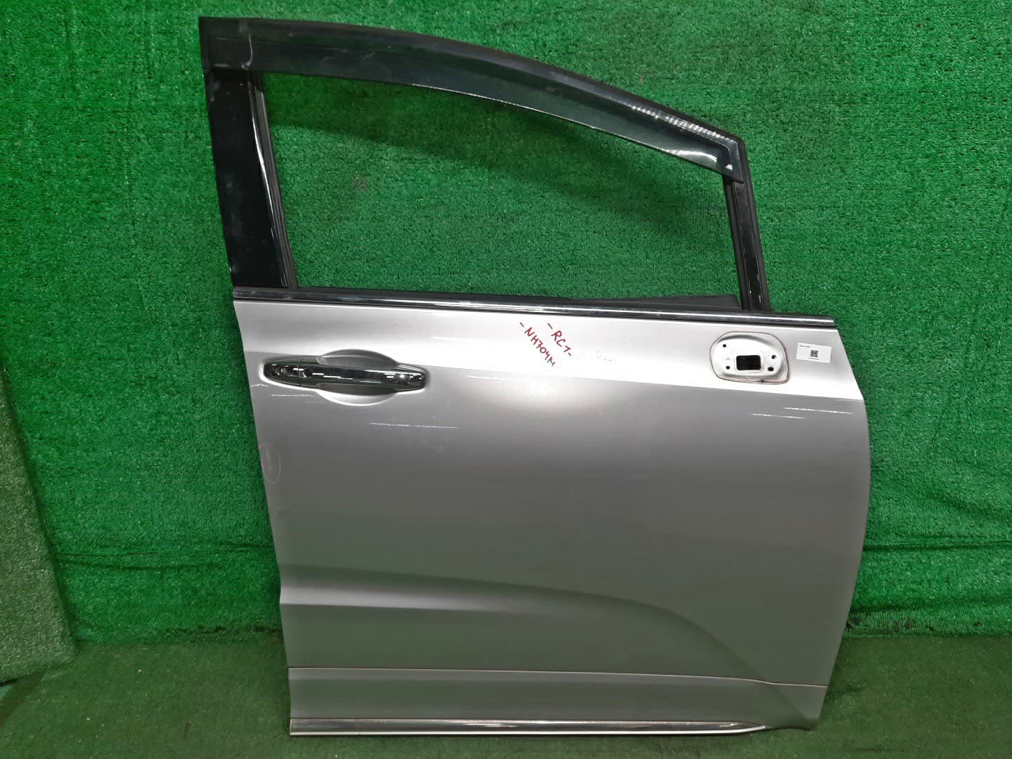 Дверь правая передняя HONDA ODYSSEY RC1 8882 1 ракурс