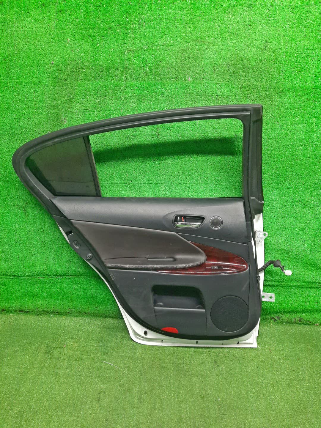 Дверь левая задняя LEXUS GS350, GS430, GS460, GS450H GRS191, GRS196, UZS190, URS190, GWS191 9318 4 ракурс