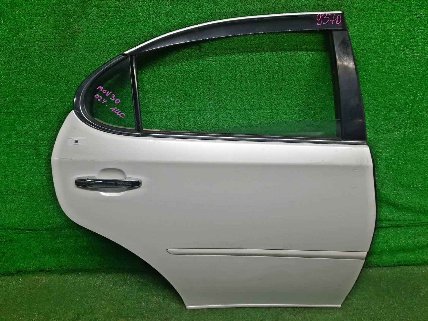 Дверь правая задняя TOYOTA WINDOM MCV30 9370 1 ракурс
