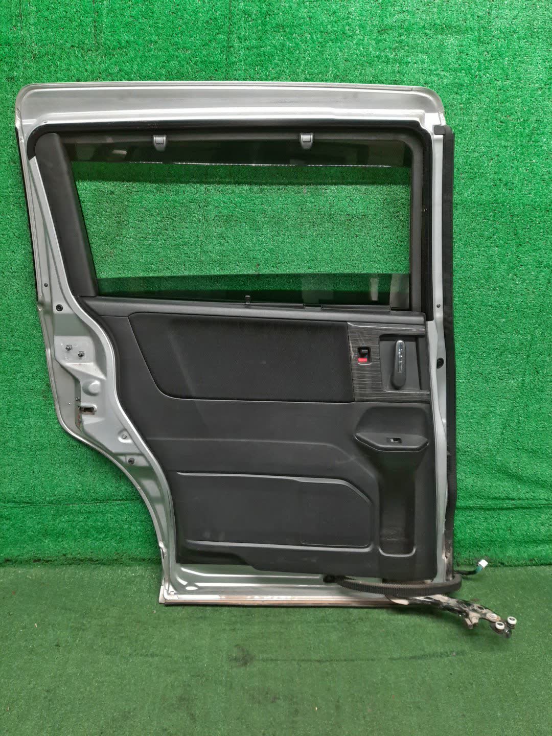 Дверь левая задняя HONDA ODYSSEY RC1 9505 3 ракурс