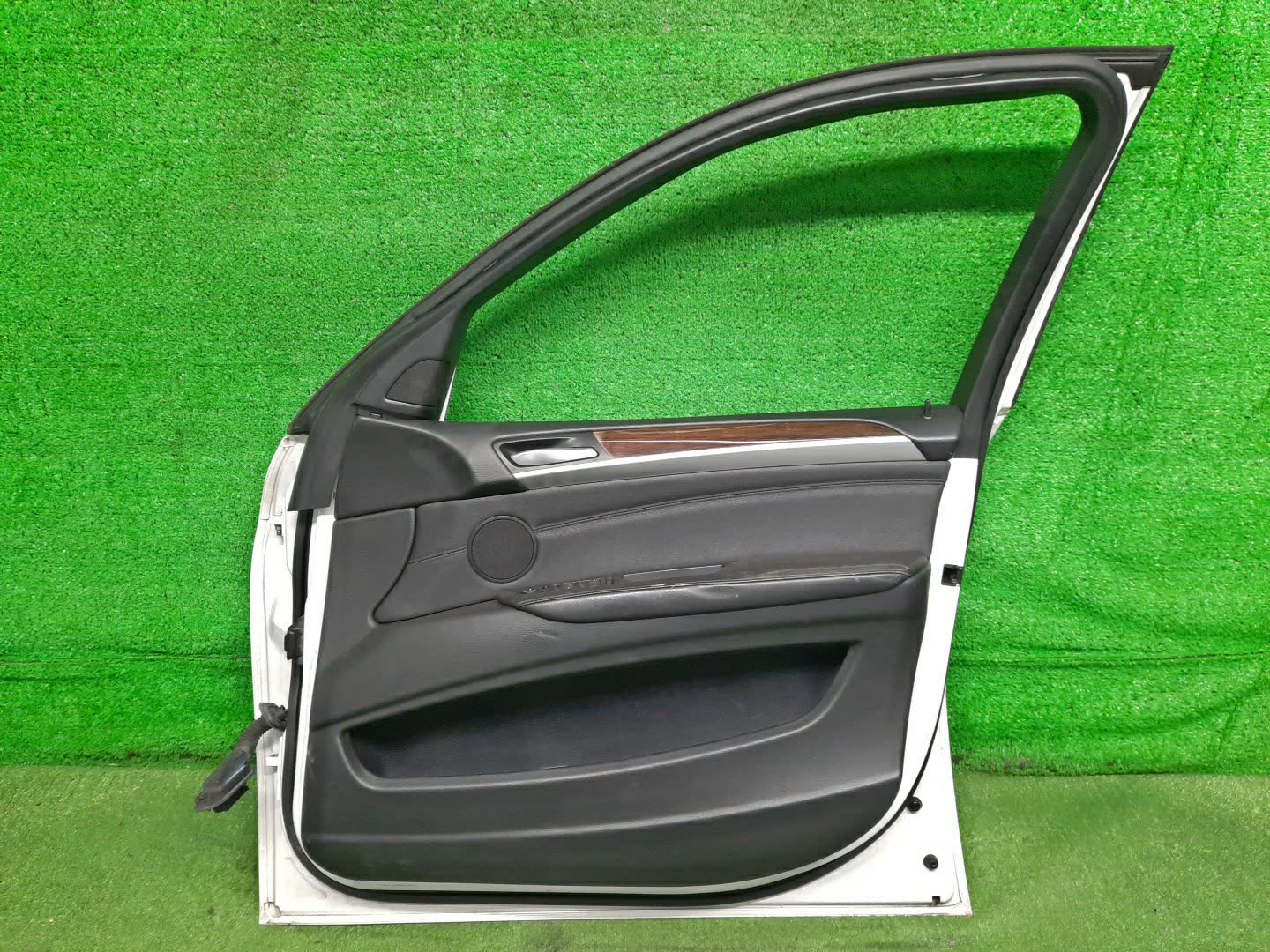 Дверь правая передняя BMW X6 E71 9533 3 ракурс
