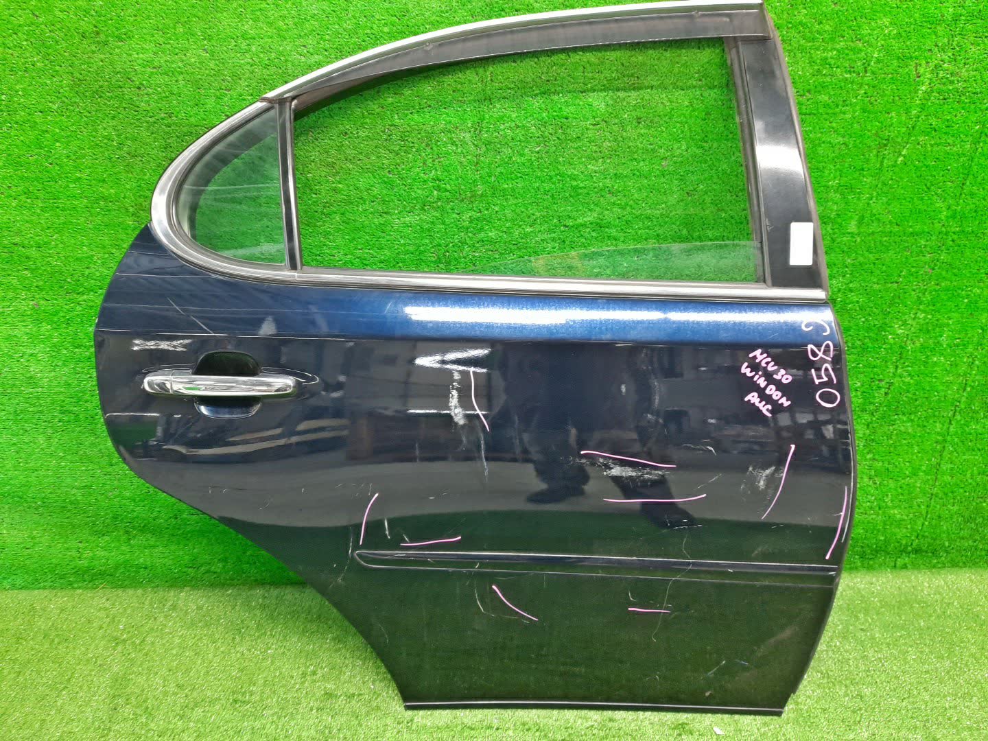 Дверь правая задняя TOYOTA WINDOM MCV30 0589 1 ракурс