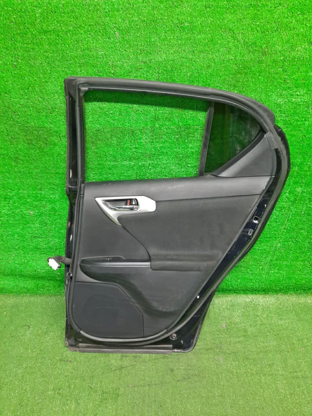 Дверь правая задняя LEXUS CT200H ZWA10 0828 4 ракурс