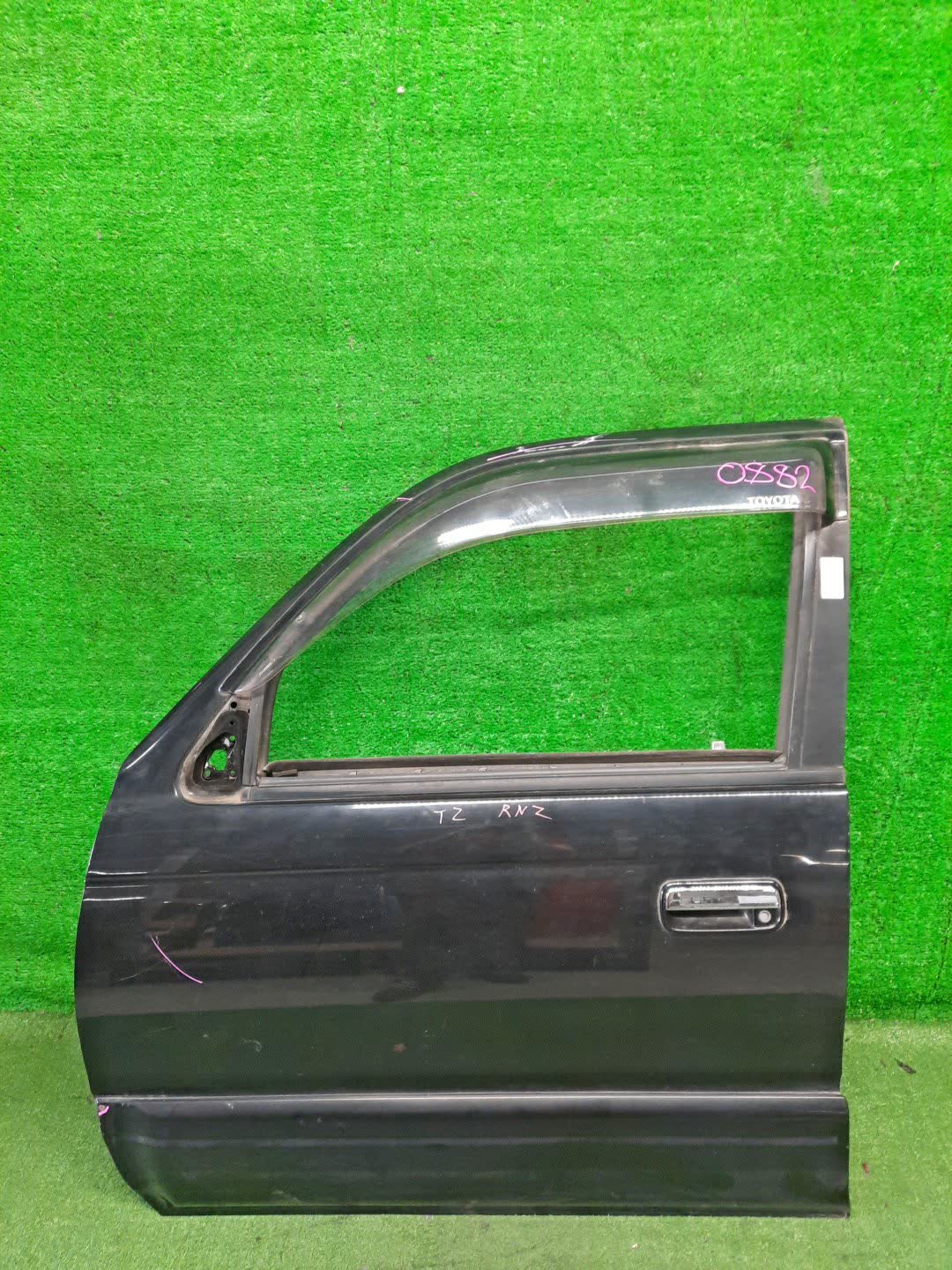 Дверь левая передняя TOYOTA HILUX SURF RZN185W, VZN185W, KDN185W, KZN185W, KZN185G 0882 1 ракурс