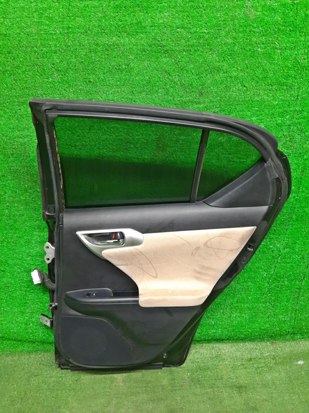 Дверь правая задняя LEXUS CT200H ZWA10 0985 3 ракурс