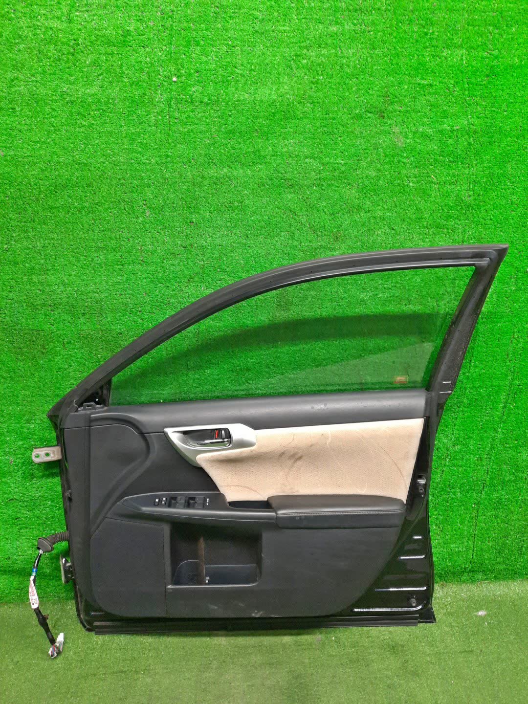 Дверь правая передняя LEXUS CT200H ZWA10 0991 4 ракурс