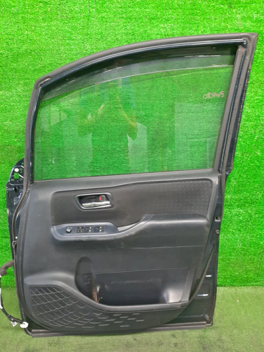 Дверь правая передняя TOYOTA NOAH, VOXY, ESQUIRE ZWR80G, ZRR85W, ZRR80W, ZWR80W, ZRR80G, ZRR85G , 3ZR-FAE 1302 4 ракурс