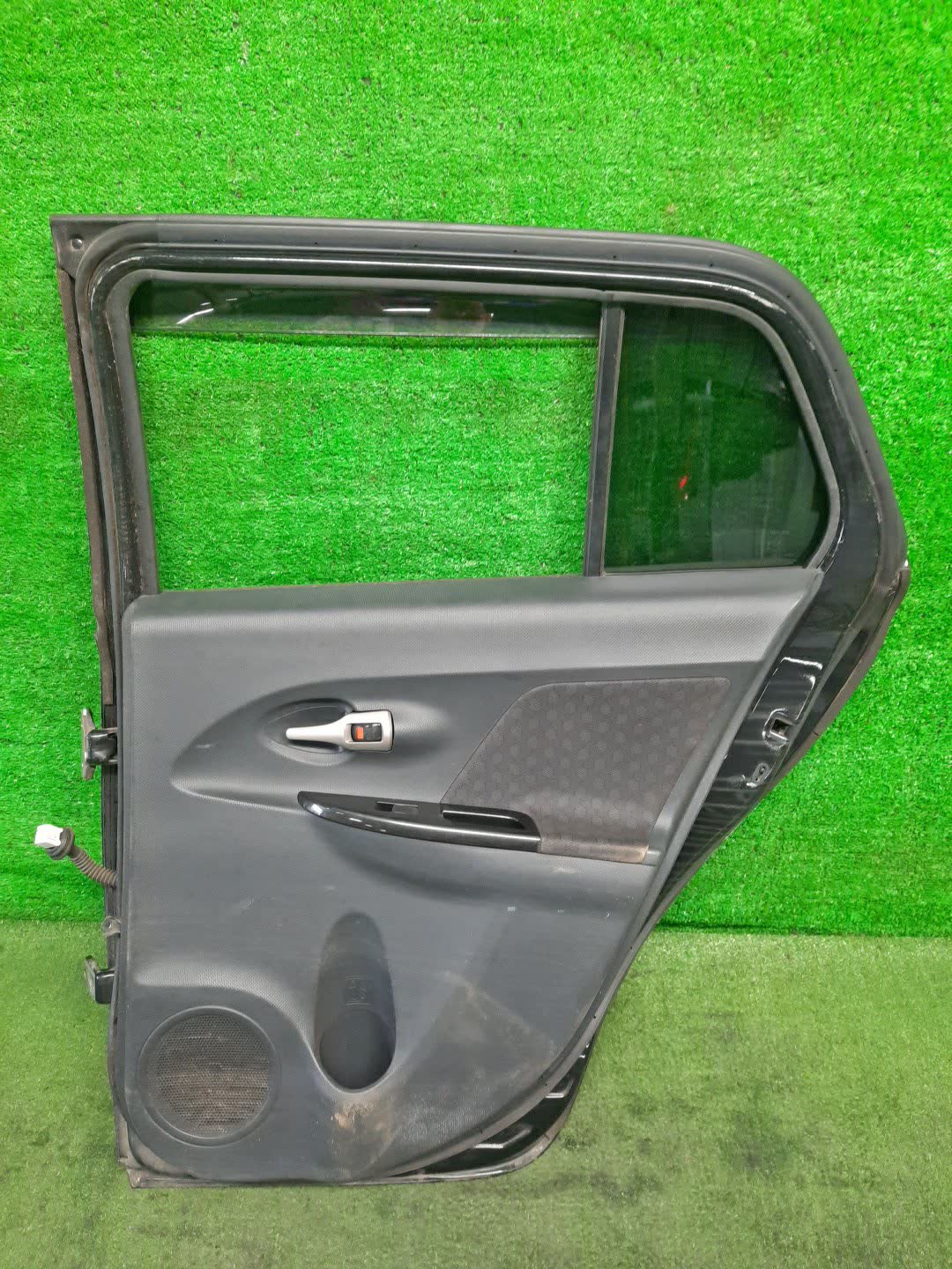 Дверь правая задняя TOYOTA IST, URBAN CRUISER NCP110, NCP115, ZSP110, NSP110 1306 3 ракурс