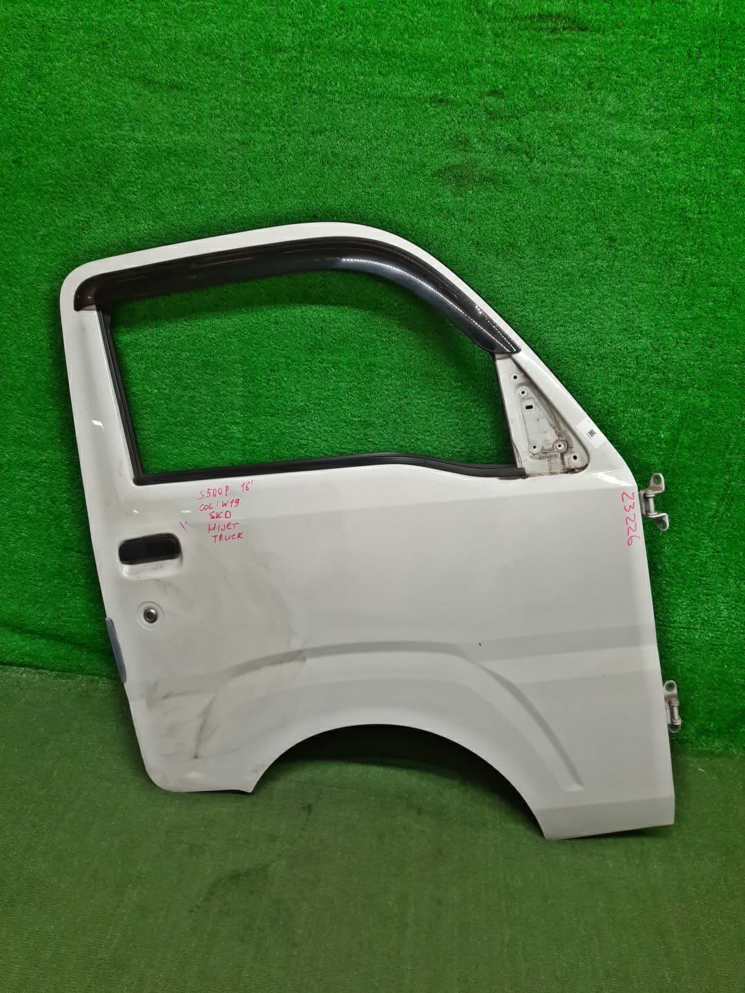 Дверь правая передняя DAIHATSU HIJET TRUCK, PIXIS TRUCK, SAMBAR TRUCK S500P, S510P, S500U, S510U, S510J, S500J 23226 1 ракурс