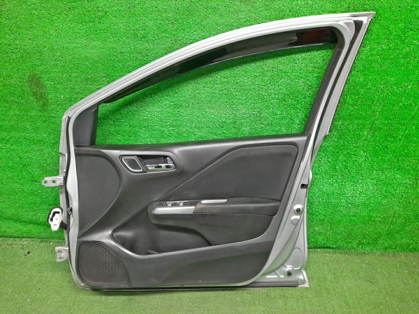 Дверь правая передняя HONDA GRACE GM4, GM5, GM6, GM9 23295 3 ракурс